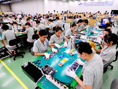 Samsung continues to look for suppliers of screws and battery chargers in Vietnam